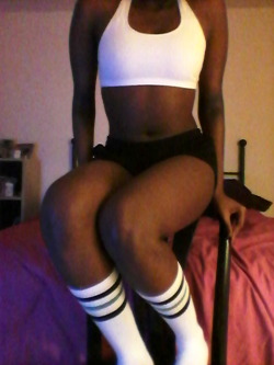 naughtywifeforyou:  liquoricebiatch:  “These bitches know that I be on my black girl shit The black girl pin-up with that black girl dip”  Hubby love