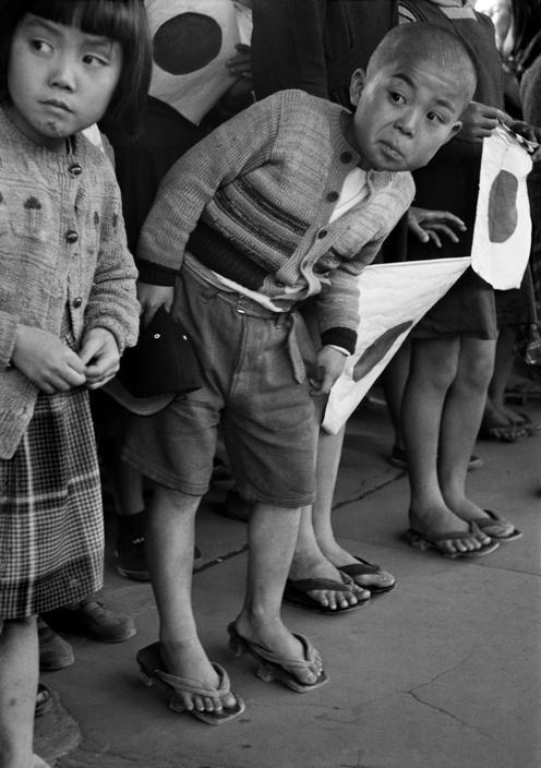 fotojournalismus:  Japan, 1951.Photographs by Werner Bischof
