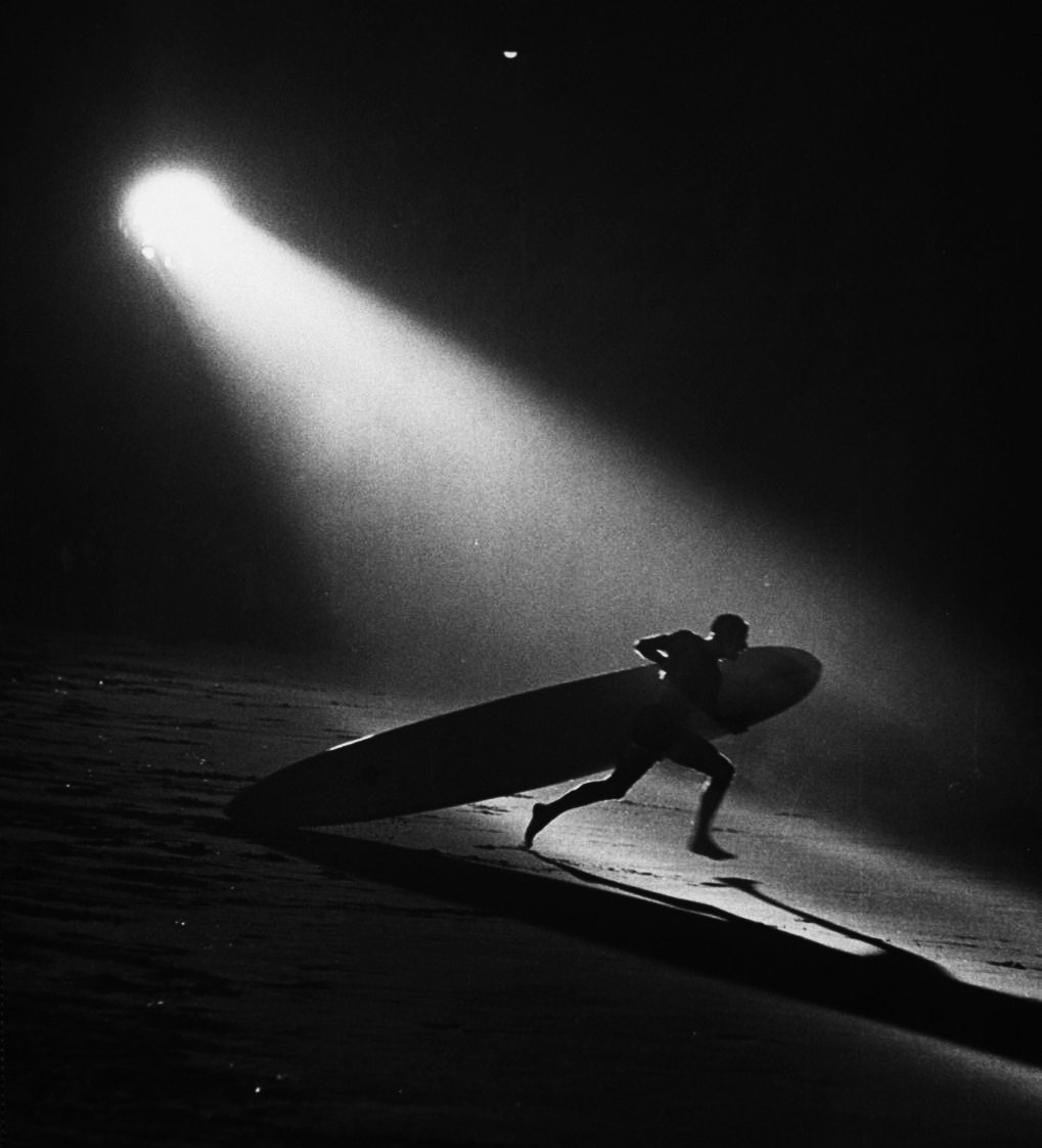 Ralph Crane
Surf Festival 1965, Manhattan Beach CA US
From Strangers in the Light