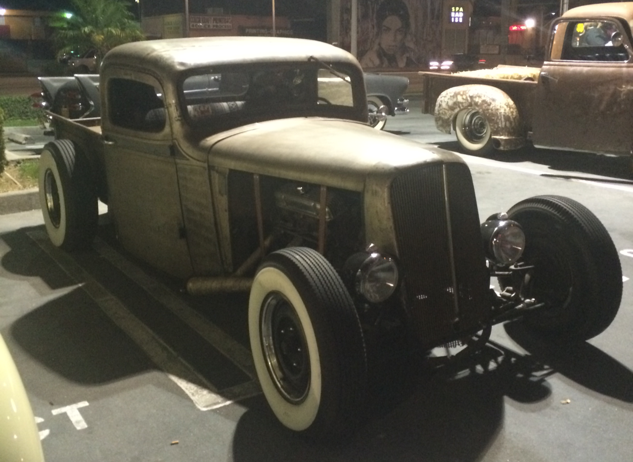 engrishbastard:  Odd Squad cruise night. Los Angeles 