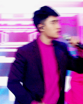 kyungsoo-squishy:   my babe looking fine (ft. jongin who can’t keep his tongue
