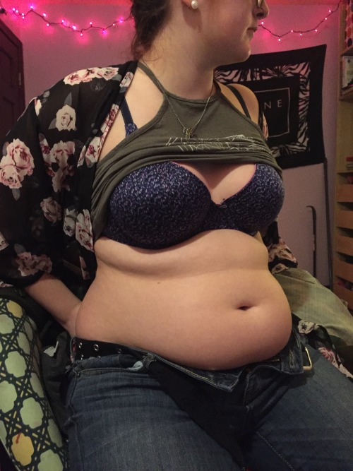 BBW Pics &amp; Gifs Check Out All Of Our Blogs PickingBBW PrimeBBW DoughnutBBW  Find more porn b