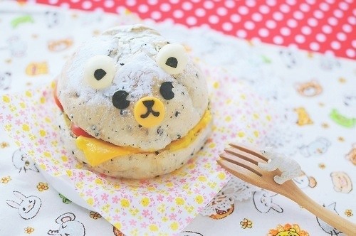 Start the day with a Bear Burger. Kawaiiiii ~