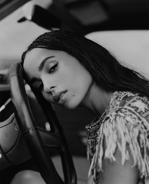 narsila: Zoë Kravitz photographed by Alexander Saladrigas for ELLE UK (December 2018)