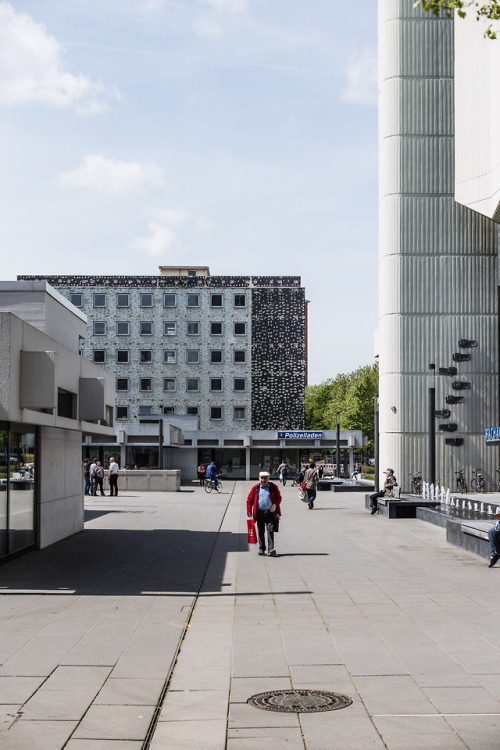 halbrundeszimmer: city hall // offenbach exterior view architects: maier, graf, speidel, schanty com