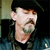 hermione:  chibs in every episode∟ 5.09 "andare pescare"   