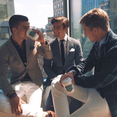 largeintimateparty:meeting for coffee, dressing for the occasion 