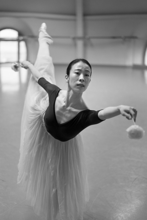 Hannah O’Neill, Ludmila Pagliero, Sae Eun ParkGiselle, rehearsals @ Paris Opera Ballet © Yonathan Ke