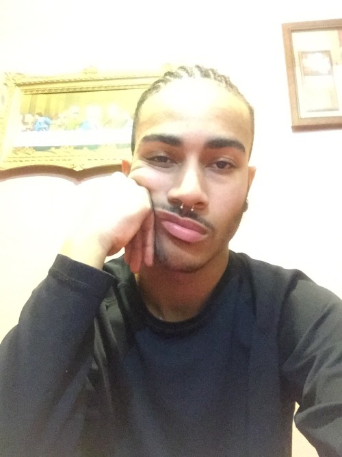 xzayvr:  Selfie request  Are you accepting bae requests too?
