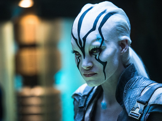 just-a-funny-little-brain: So, I know Suicide Squad won best makeup, but can we just take a moment to appreciate the makeup in Star Trek Beyond anyway? I mean, just look at these: First off, Kalara. The color gradient and the ridges are just gorgeous.