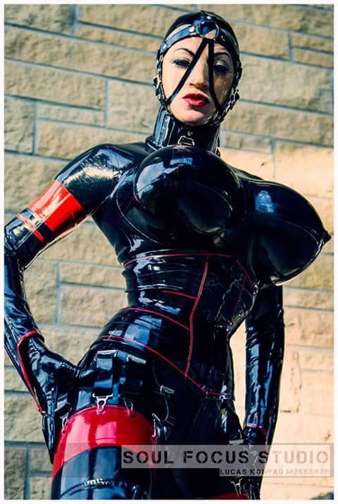 Ruby Leila Fan Of Latex Models