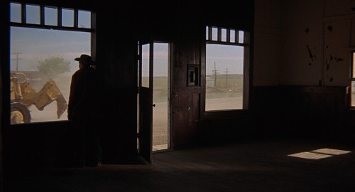 Vanishing Point・ ・ ・Director: Richard C. SarafianDirector of Photography: John A. Alonzo