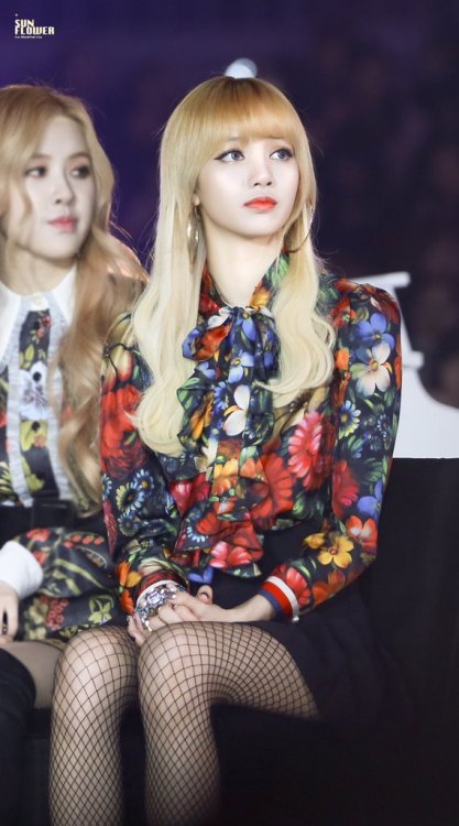 blackpinkofficial:© Sun Flower | DO NOT EDIT