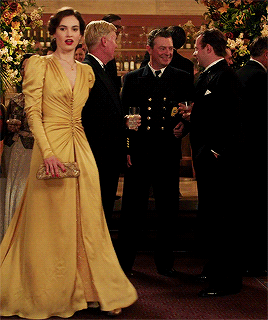 dianasofthemyscira:Lily James as Juliet Ashton in The Guernsey Literary and Potato Peel Pie Society 