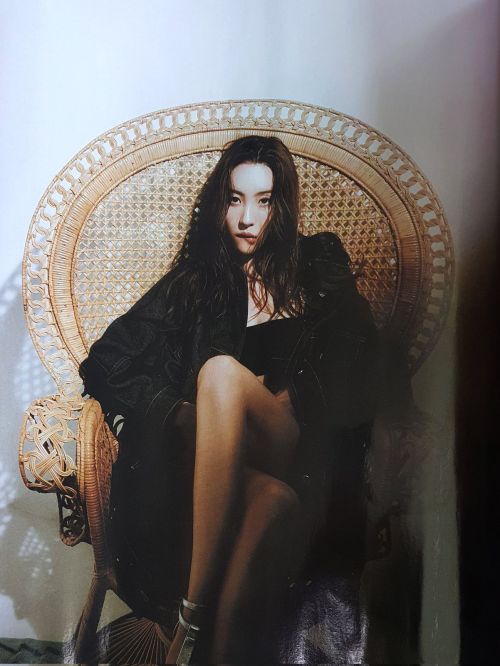 Sunmi for Marie Claire Korea (March 2022)scan cr. doogoodugu1