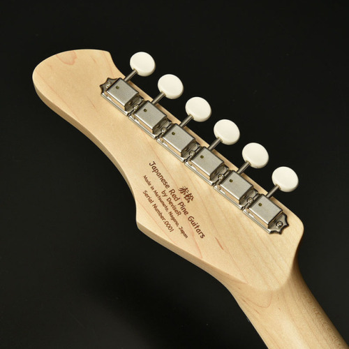 (The serial does NOT necessarily refer identic those products.) Bacchus Japanese Red Pine Guitars: s