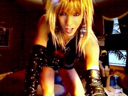 mistressdivinyl:  Alright tumblr pervs and devotees.  you want My cum down your throat?  you have to pay up front with equal amount of tears!  you want a nice mouthful of goodness?  Then bathe My insteps with tears as the whip comes down on you?  Quid