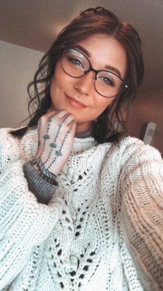 princessmaggss:Tiny hands gang 🤗