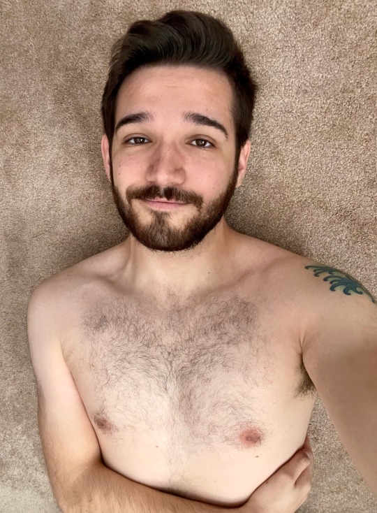 jacobgalapagos:I am on the floor