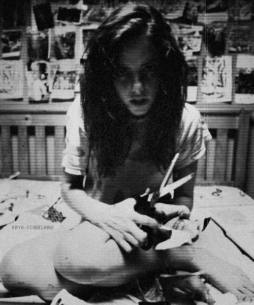 extramozzarella:  Effy | via Tumblr on We Heart Ithttp://weheartit.com/entry/127271735/via/nikeechr