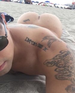 Jcakezz:  Beach Day With #Daddy See More On My Onlyfans #Tgif 🏖 Https://Www.instagram.com/P/B3Nynrjhx8I/?Igshid=Cvwp9Rzop9Sa