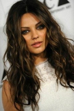 goddessmilakunis:  God that hair.