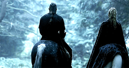 wellhauntyou:  Ragnar and Lagertha