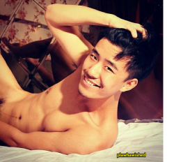 plawhawished:  http://plawhawished.tumblr.com is the Asian Handsome Man.