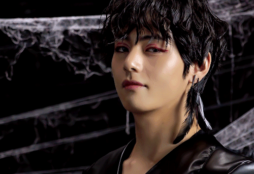 Taehyung + Mots:7 Jacket Shooting For Anon (cr.namuspromised)