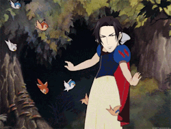 earlgreyandco:  Claude and his wee canary pals in snow white sorry
