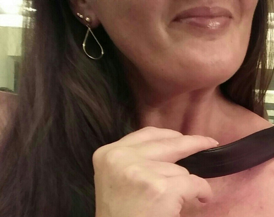 shyhousewife:  I failed in my attempts to make a belt bikini so this is all i got.