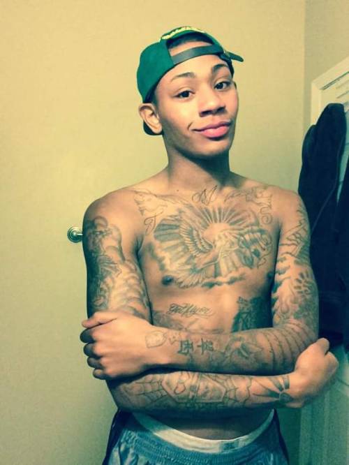 juhvun:  Idc If U got a Bf or Not cuz Yall relationship would be 💩👎 Compared to A relationship Wit me 👅👍