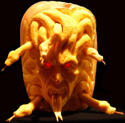 odditiesoflife:  Incredibly Creepy Carved Pumpkins As Halloween approaches, you may be thinking of carving your own Jack O’Lantern out of a pumpkin. American Ray Villafane takes pumpkin carving to another level. Drawing on his background in art and