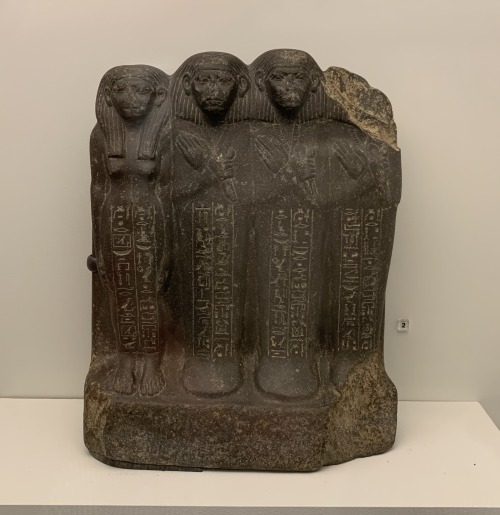 bagdemagus:Basalt statue of a family groupEgypt, Middle Kingdom, Dynasty 12-13 (1938-after 1630 BCE)