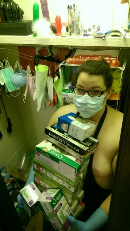 Porn photo nurselclove:  Nurse LC hard at work 