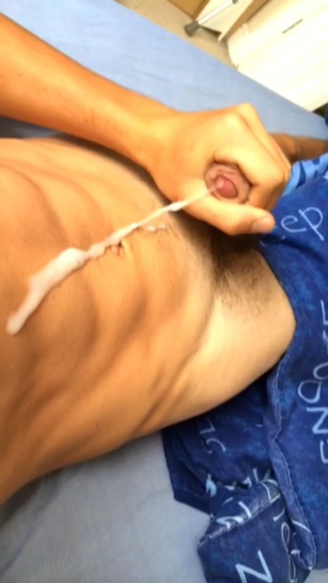 uncutaussie:  Love a bit of snapchat porn. 