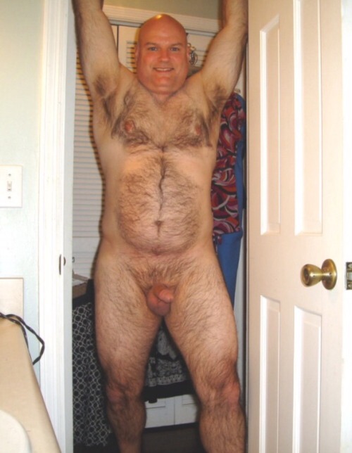 bigfurrybears:  Want to put my dick in someones moutch