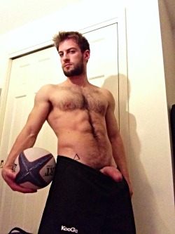 menandsports:  naked sports, penis out, hot