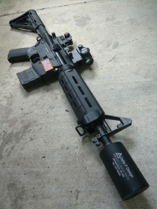 My KWA KM4 Commando: Magpul MOE Stock Magpul MOE Handguard Magpul MOE Pistol Grip Brevis Delta-P Des