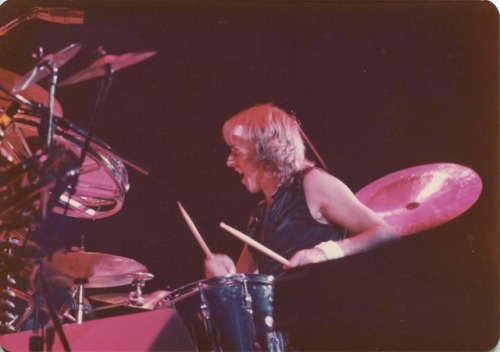 thegroovyarchives:70′s Alan White of Yes concert pics.