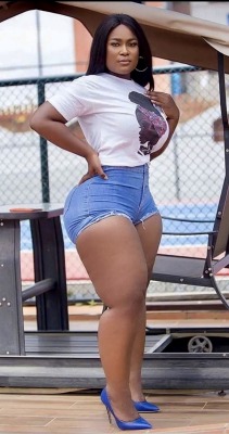 turntup69:Thick thighs !! 🔥🔥🔥