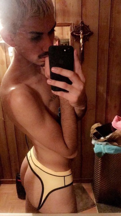 thejhonnyd:  thejhonnyd:  htownlatino14:  This is one sexy Htown bottom ❤ Thanks 🖤 🍑🍑 @bottomgame @h  When the crush reblogs your booty😜🖤  My boy! Check him out show 🖤