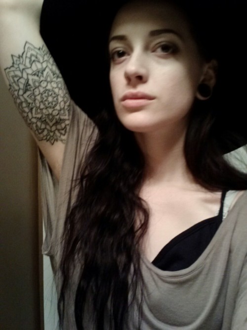 It's hard to be a straight girl