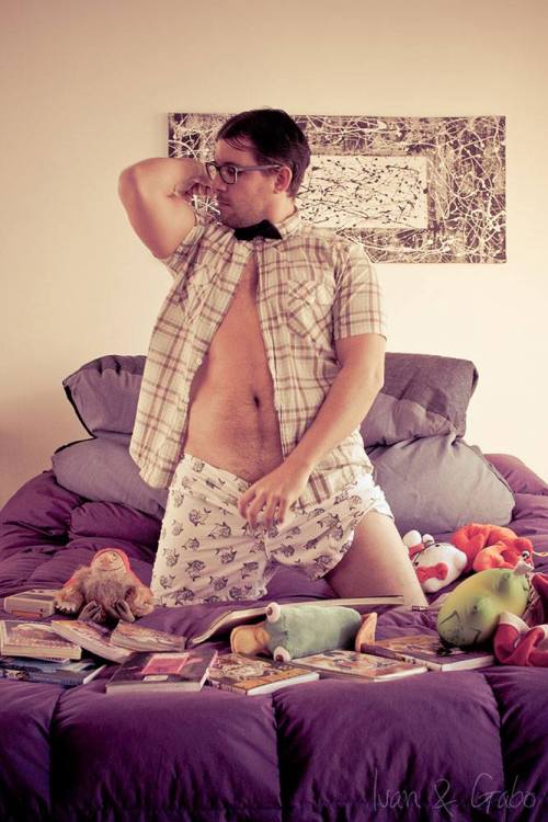 chaboncito:  Horny nerdph: @ivanygabo