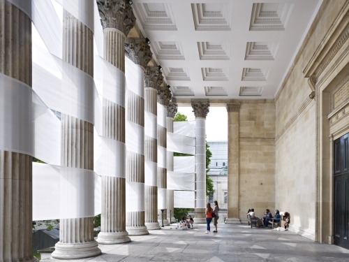 showslow:Nicolas Feldmeyer, Woven Portico (2012) – photo by Nick Rochowski. Courtesy Saatchi Gallery