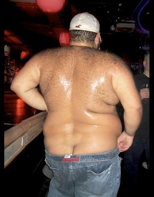 topblkdawg:  megabaerchen:  Hammer geiler 🐻!! 😜👅💦💦  Oooo