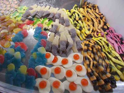 Sweet stuff, jelly &amp; chocolate candies.