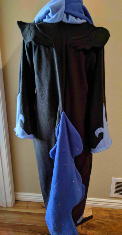 Nightmare Moon KigurumiThis was one of the first kigus I’ve made. It was debuted at Bronycon 2015.Ma