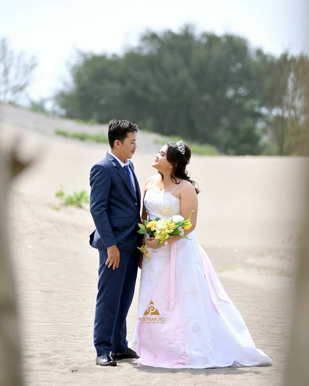 Fotografer Pernikahan Wedding Yogyakarta Indonesia Konsep Foto Prewedding Outdoor Dengan Tema