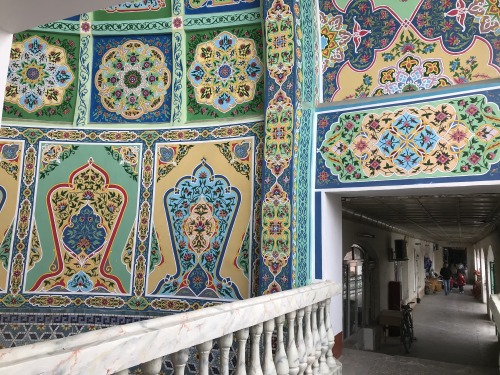 attemptingtonotfail:Бозори Панҷшанбе, ХуҷандPanjshanbe Market, Khujand, Tajikistan 